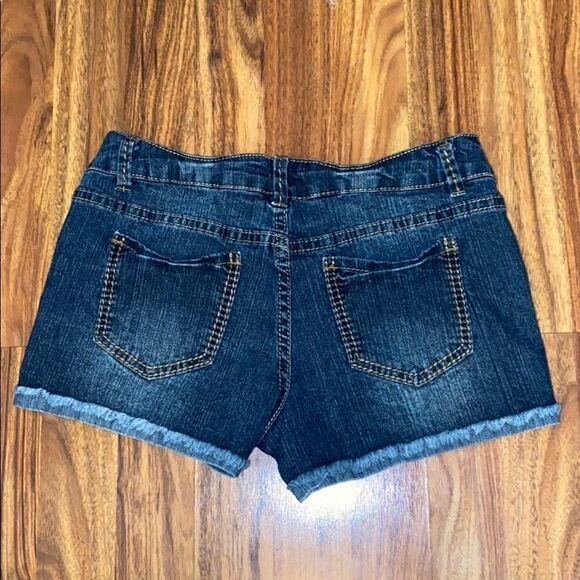 4 For $50 🎃 Blue Spice Distressed Denim Shorts Juniors Size 3 - Picture 3 of 3